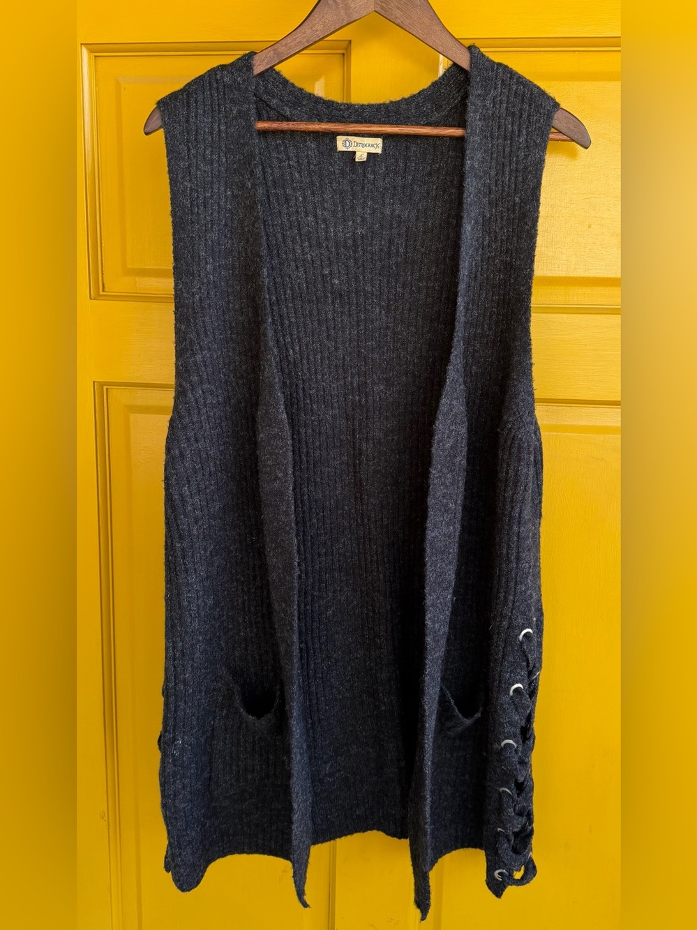 Democracy Cottage Core Charcoal Ribbed Sleeveless Open-Front Cardigan Vest